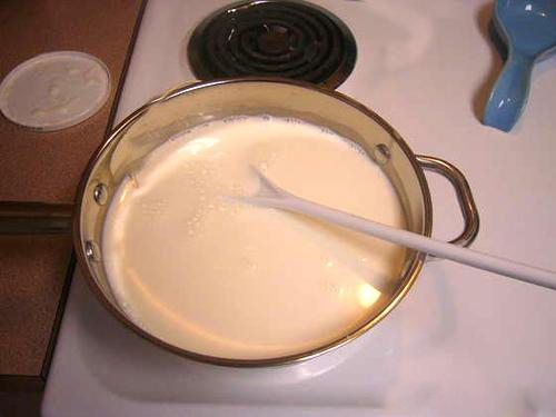 Hướng dẫn cách chế biến sữa chua bằng nồi cơm điện thật nhanh và đơn giản ngay tại nhà hình 3